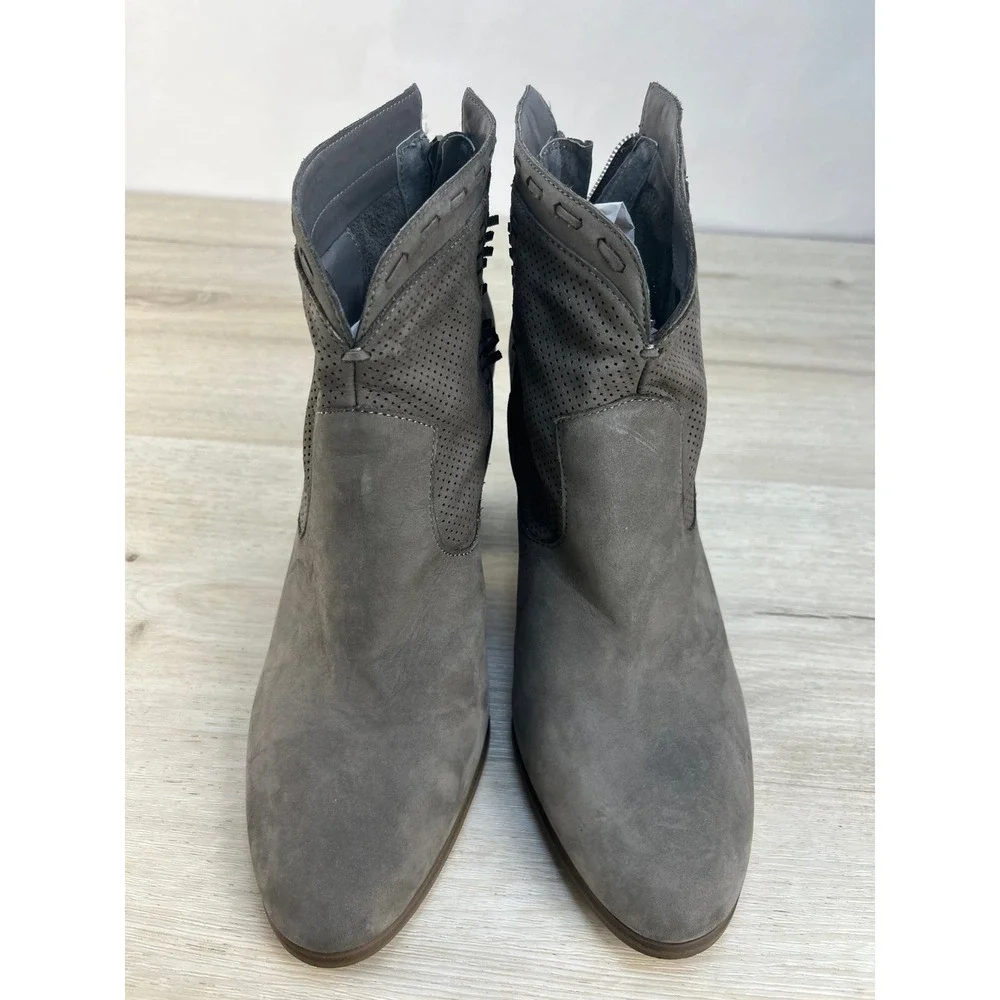 Vince Camuto Fretzia Gray Suede‎  Block Heel Ankle Booties Women's Size 10